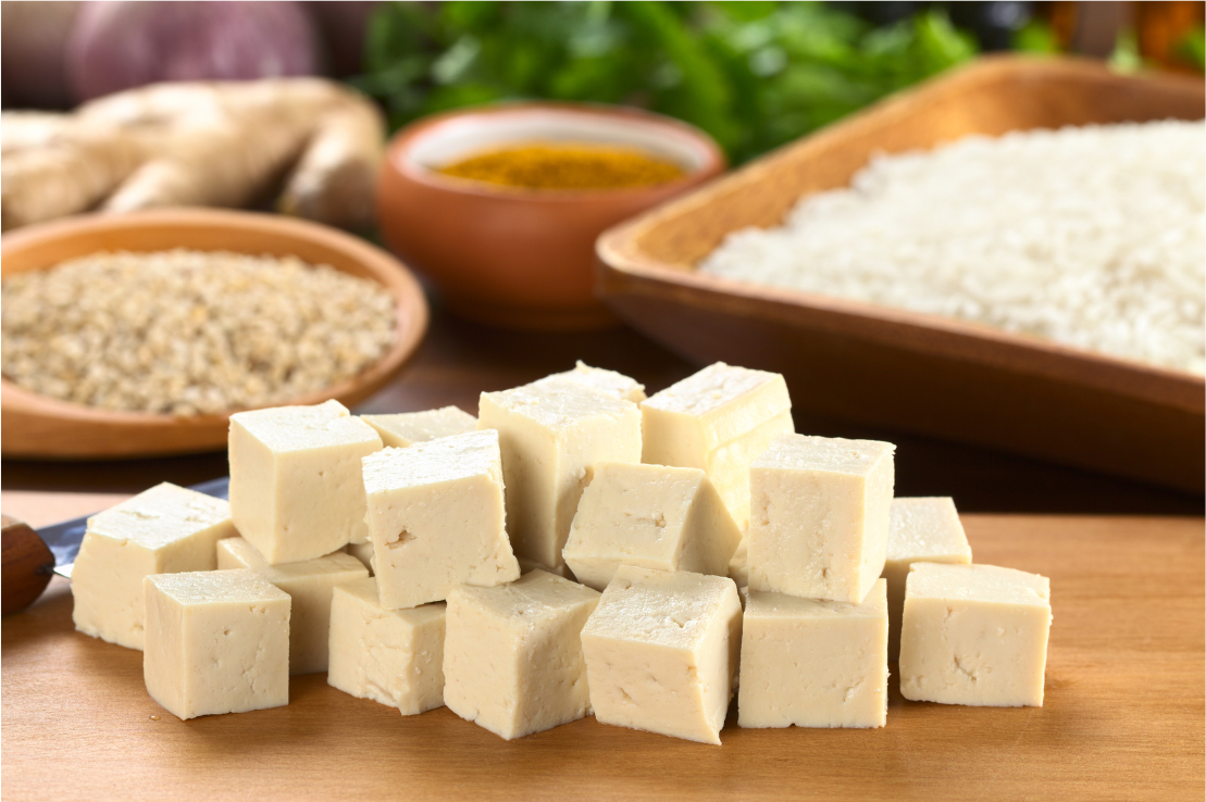 Tofu vs. Tempeh: Porównanie, różnice i korzyści dla zdrowia